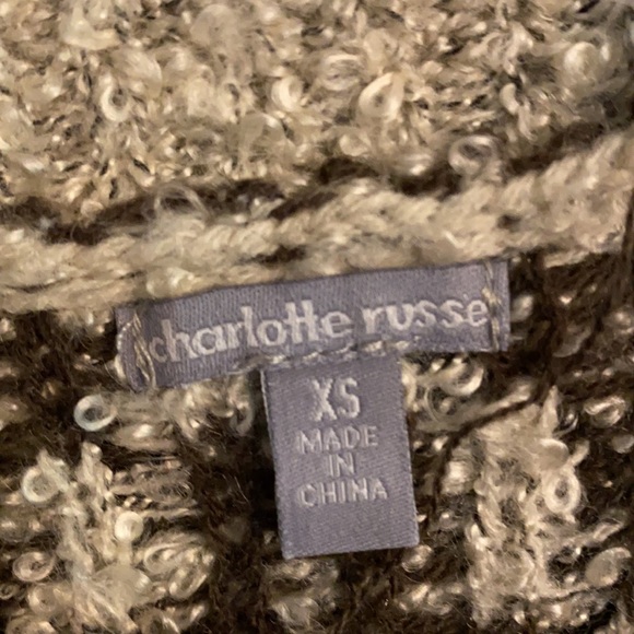 ⭐️ 2/$10 -sweater - Picture 4 of 4